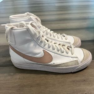 Women’s Nike Blazers in good condition size 7.5